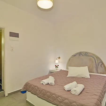 Hotel Adamas آداماس