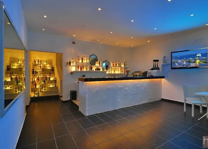 Hotel Adamas Hotel 2*