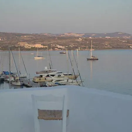 מלון Hotel Adamas