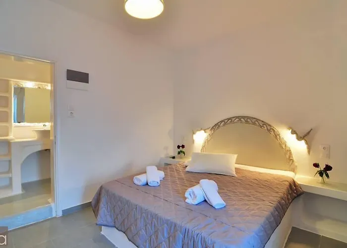 Hotel Adamas Hotel 2*